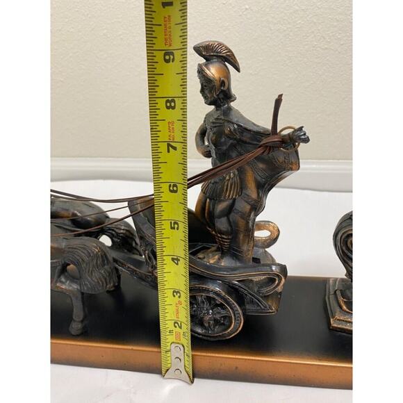 Vintage Roman Empire Gladiator Horse Drawn Chariot Mantel Desk Clock - Picture 10 of 16